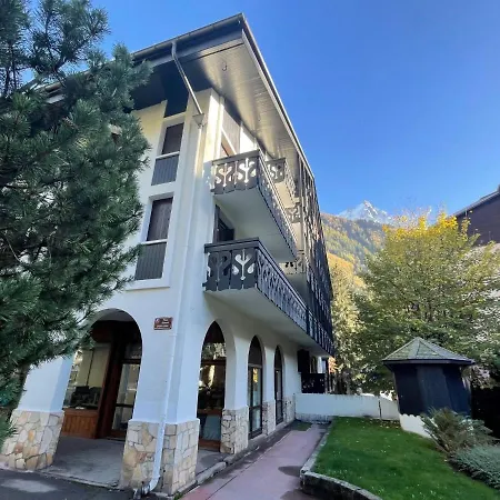 Le Triolet-6 By Interhome