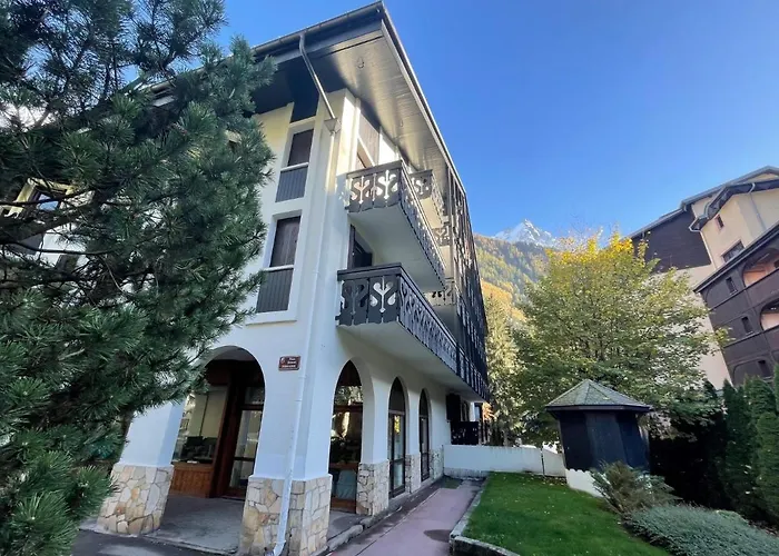 Le Triolet-6 By Interhome